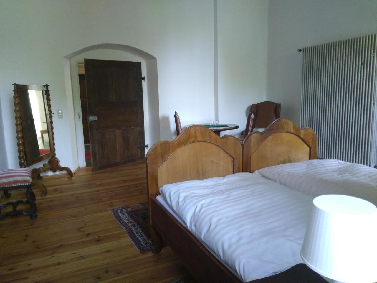 Ferienzimmer Im Schloss Burgpreppach Extérieur photo